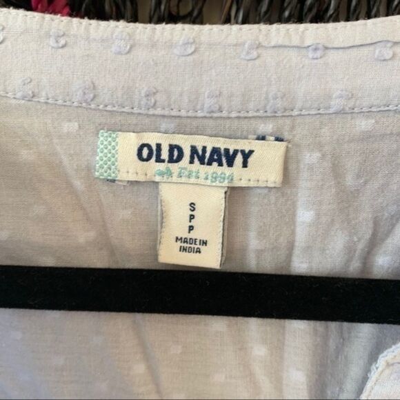 Old Navy Confetti Speckled Button Up Blouse - Picture 2 of 8